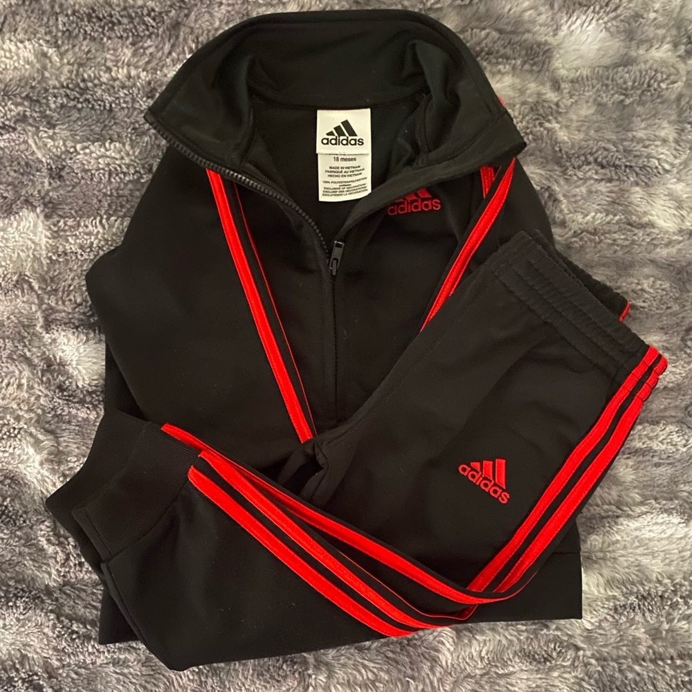 Adidas🚨sold🚨